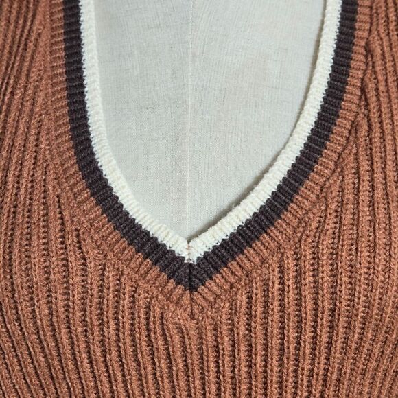 Garage Brown Sleeveless Cropped Sweater Vest - Picture 2 of 7